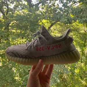 Yeezy 350 V2